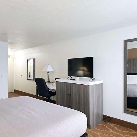 Quality Inn & Suites Longview Kelso Buitenkant foto