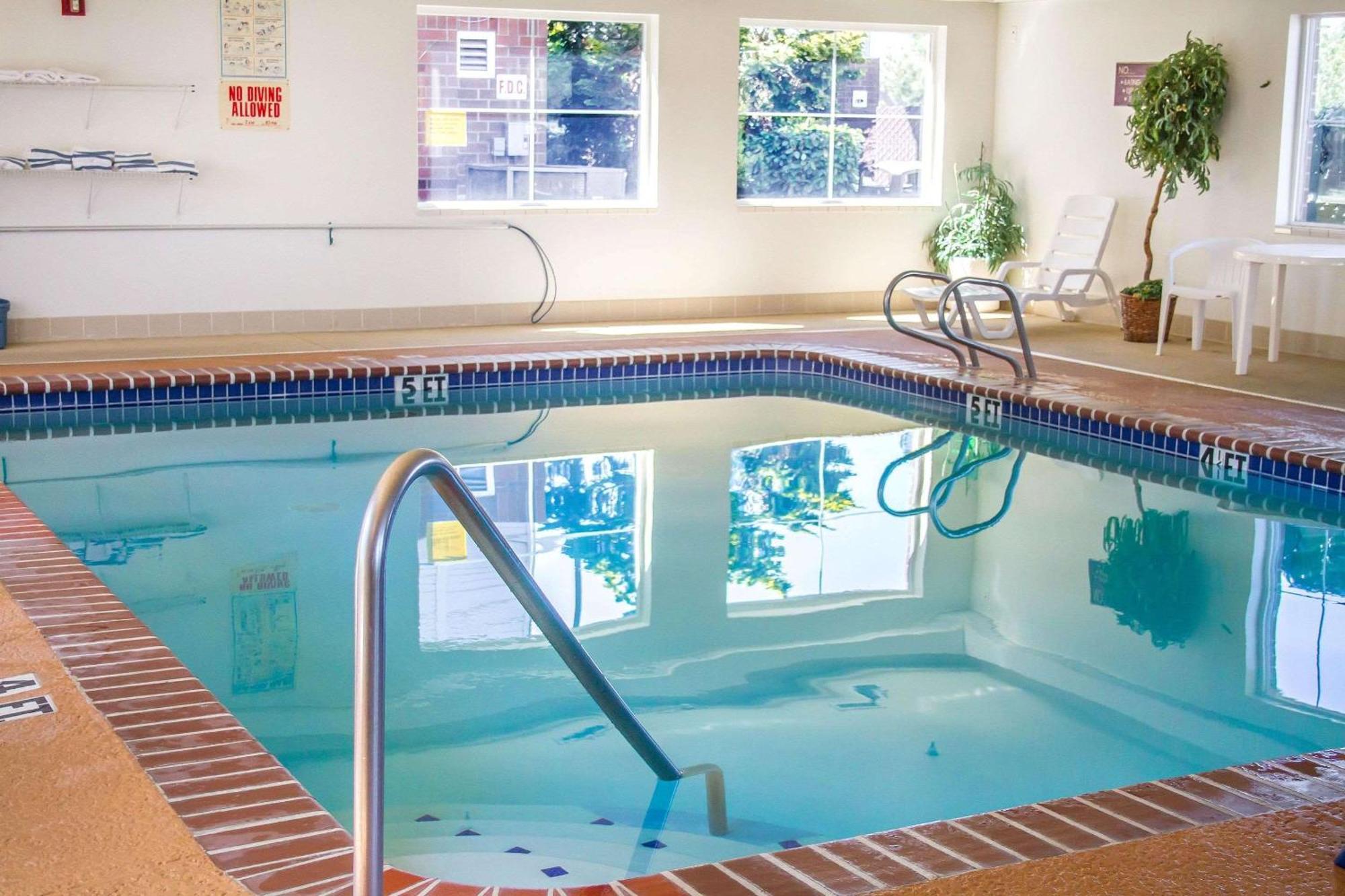 Quality Inn & Suites Longview Kelso Buitenkant foto
