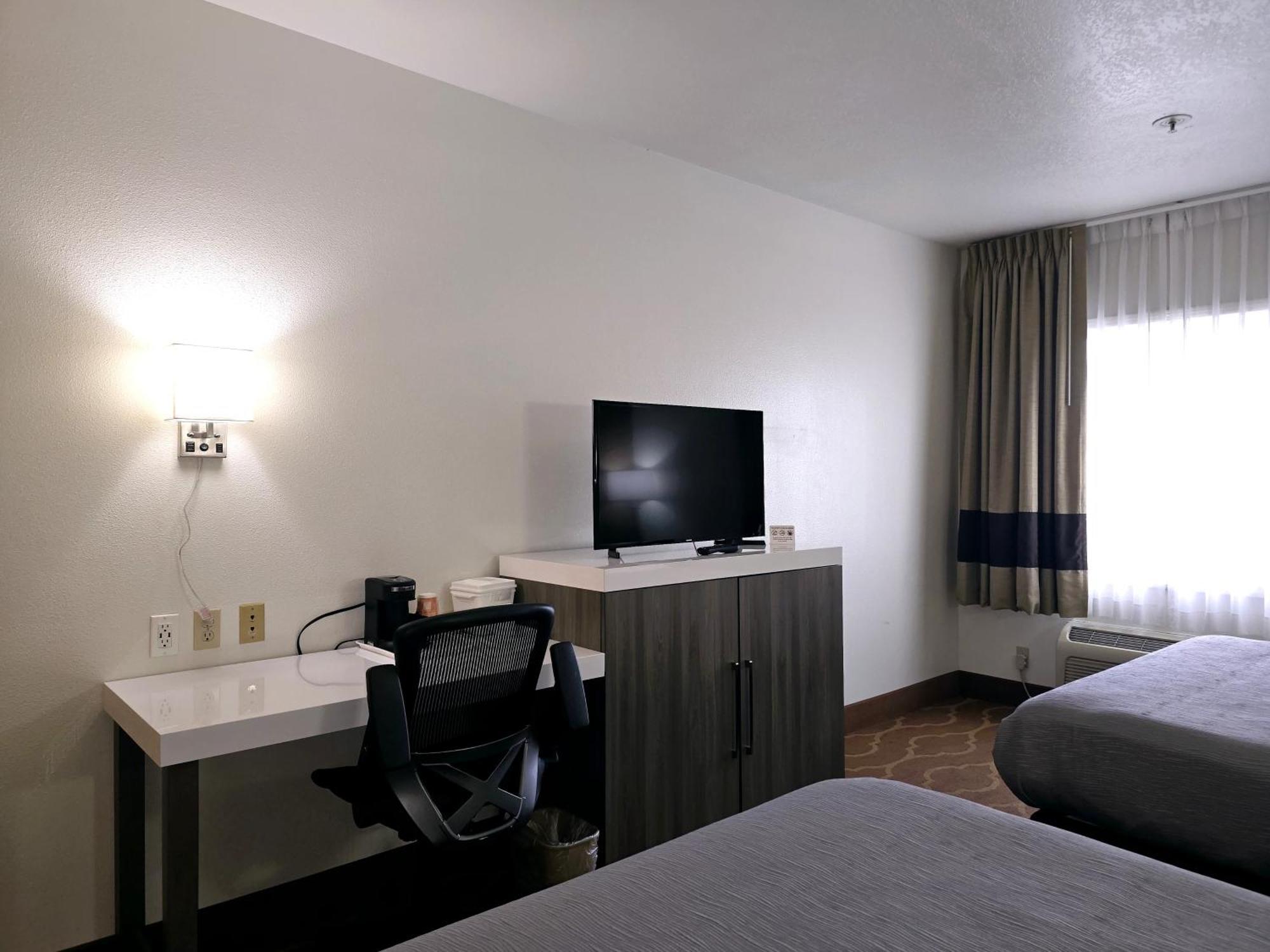 Quality Inn & Suites Longview Kelso Buitenkant foto