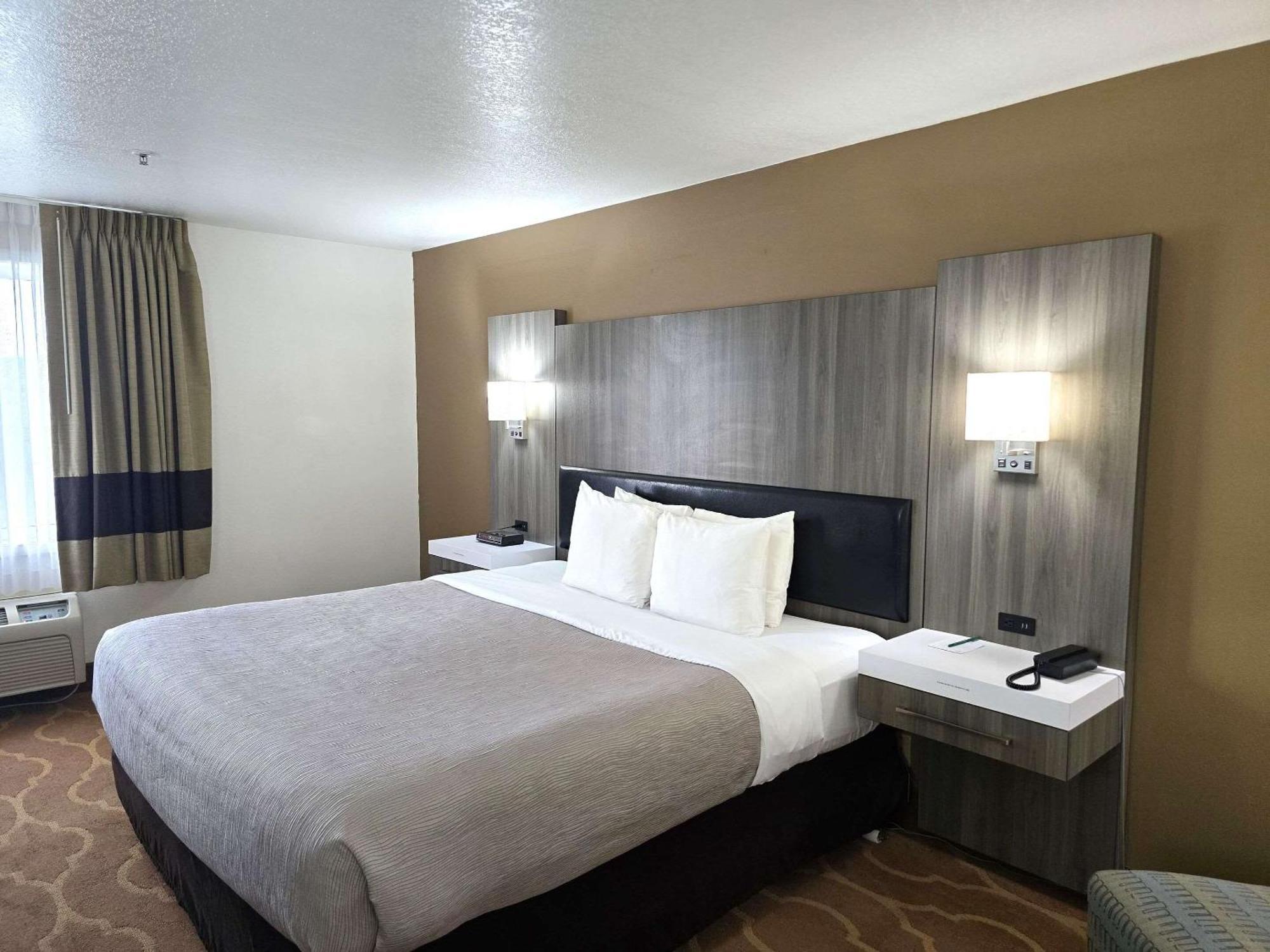Quality Inn & Suites Longview Kelso Buitenkant foto