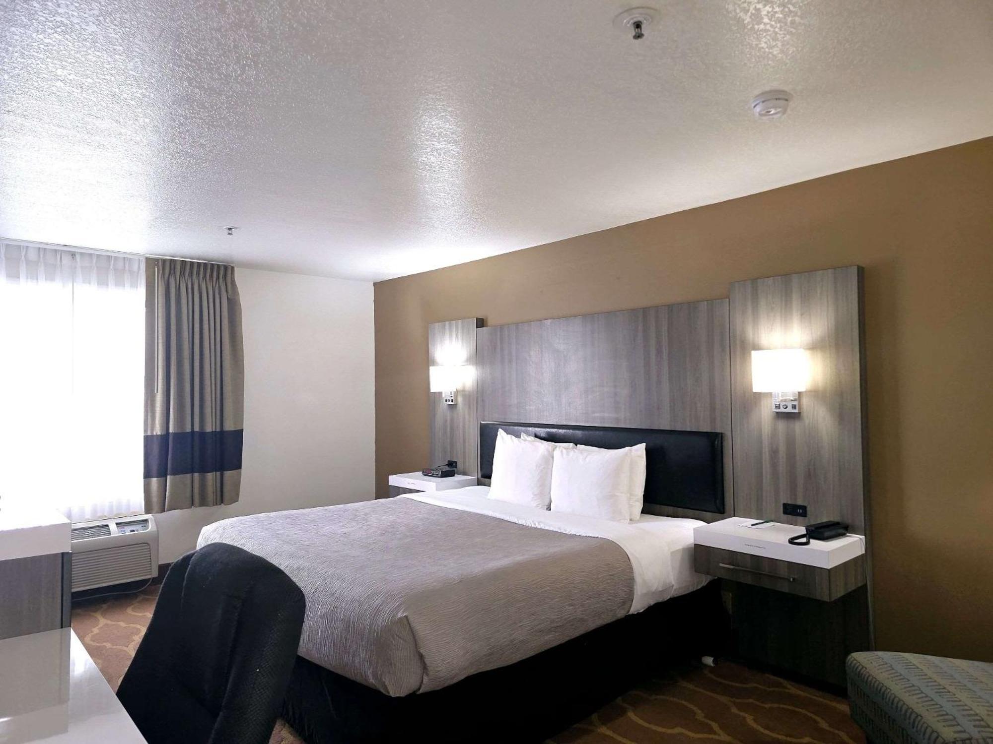 Quality Inn & Suites Longview Kelso Buitenkant foto